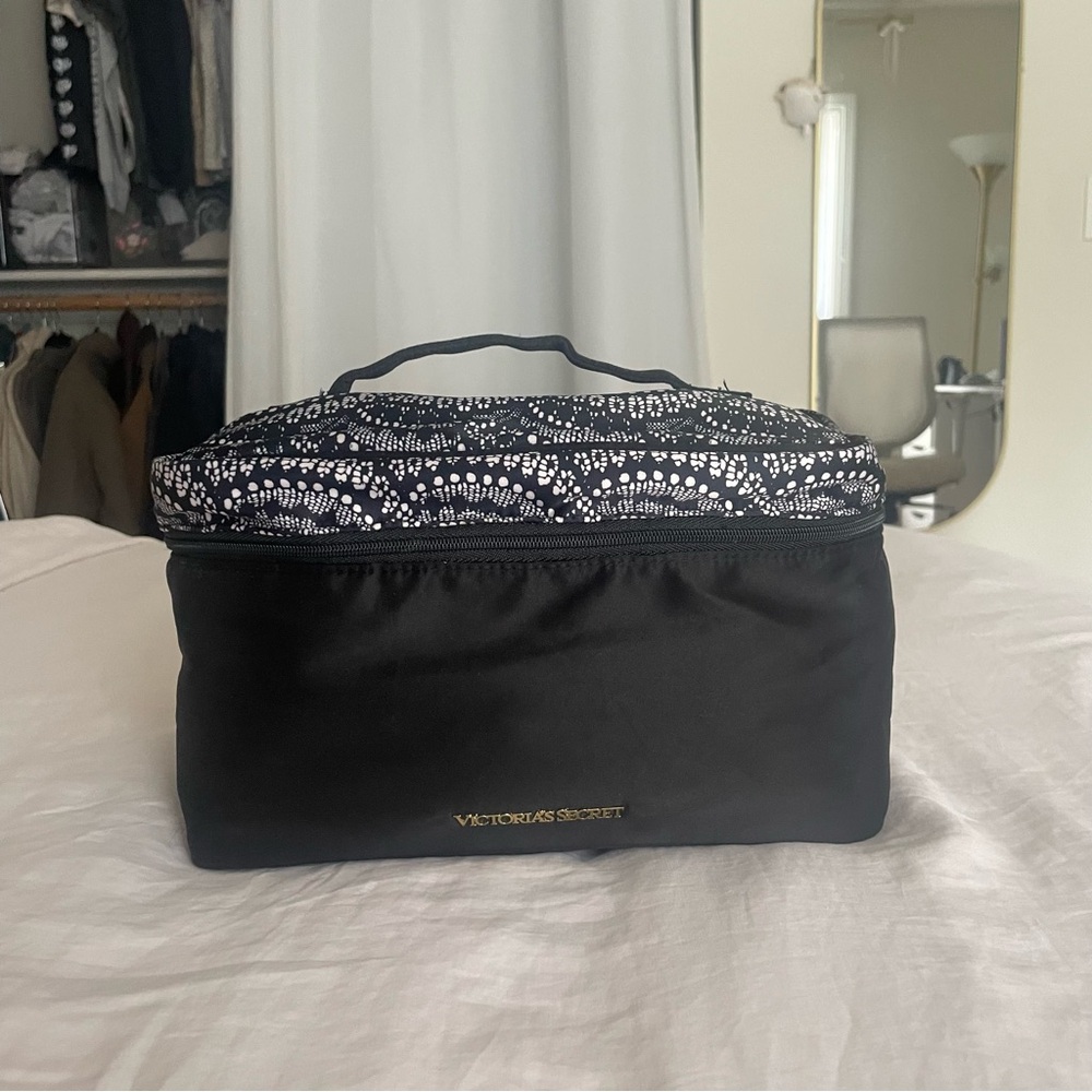 Victoria’s Secret Bra & Panties Organizer pouch